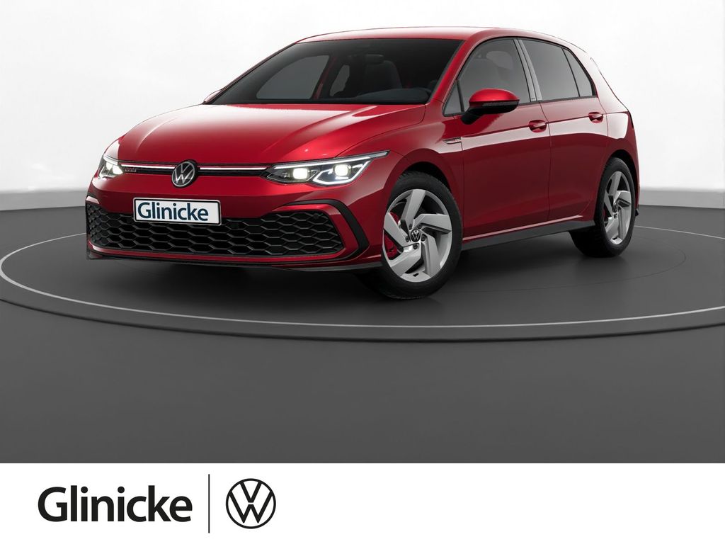 Volkswagen Golf 2023 г. Красный, пробег 18460 км