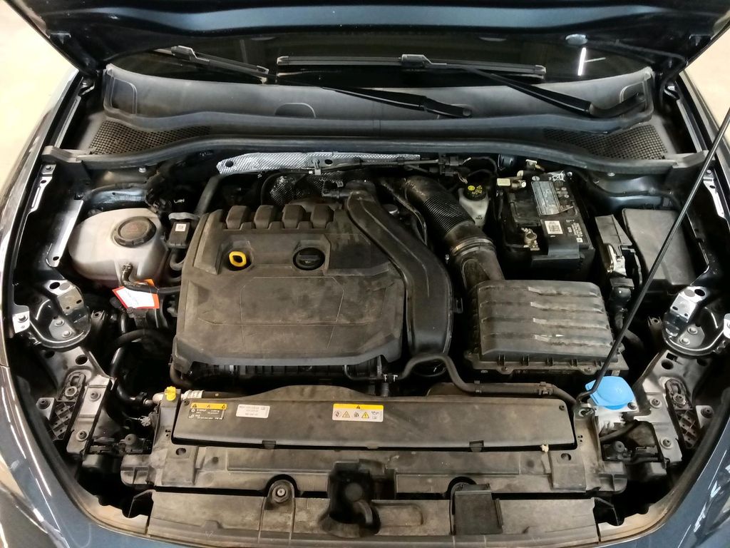 SEAT Leon 2021 г. Серый, пробег 48275 км