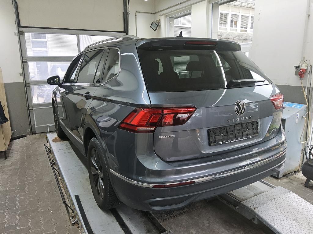 Volkswagen TIGUAN ALLSPACE 2022 г. Серый, пробег 54780 км