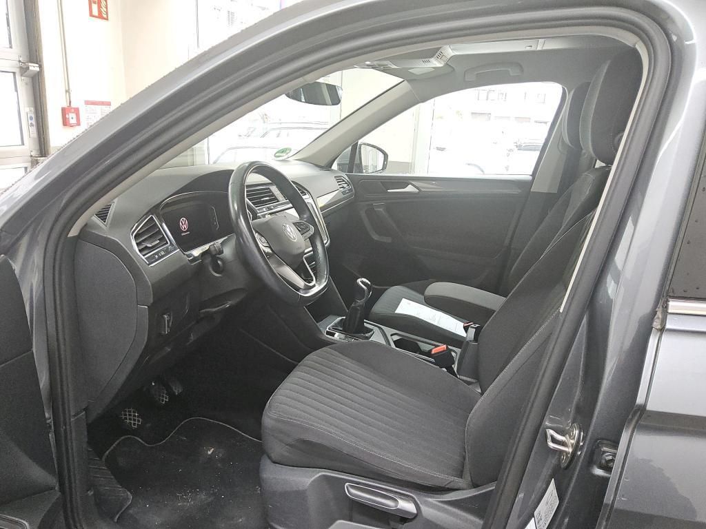 Volkswagen TIGUAN ALLSPACE 2022 г. Серый, пробег 54780 км