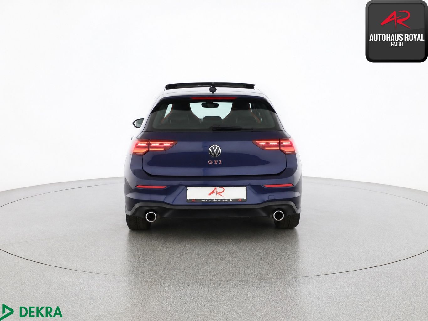 Volkswagen Golf 2024 г. Синий, пробег 29451 км