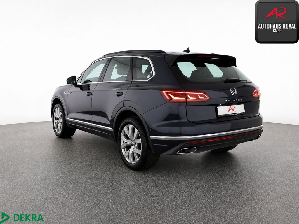 Volkswagen Touareg 2023 г. Синий, пробег 57900 км