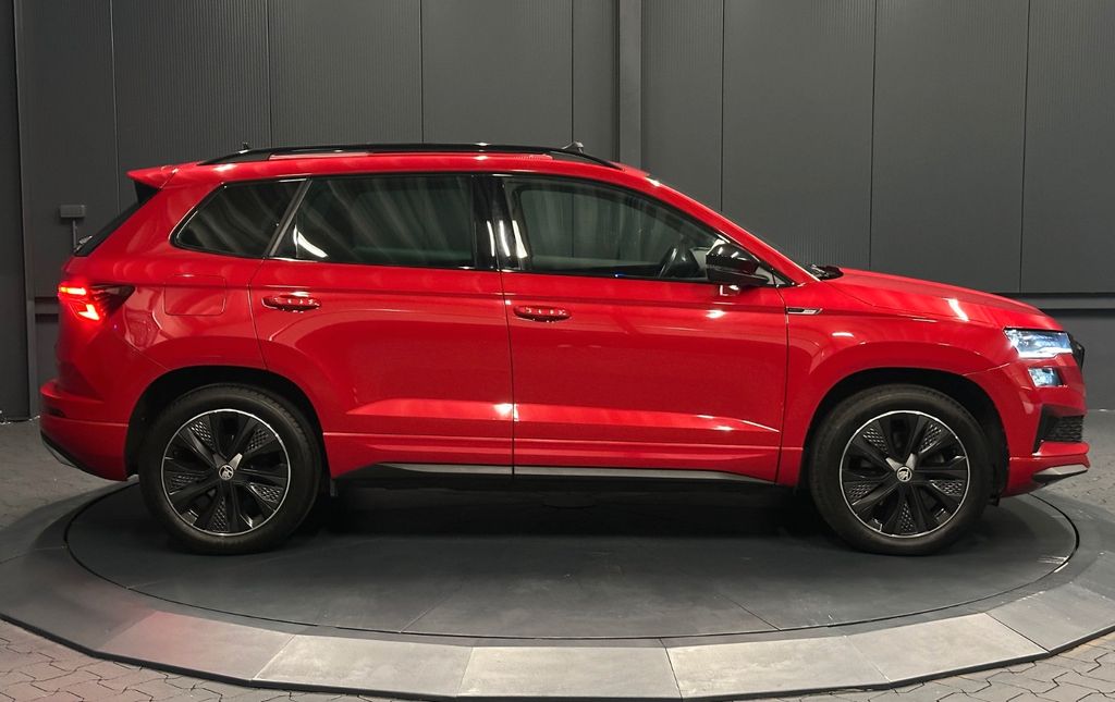Skoda Karoq 2023 г. Красный, пробег 55000 км