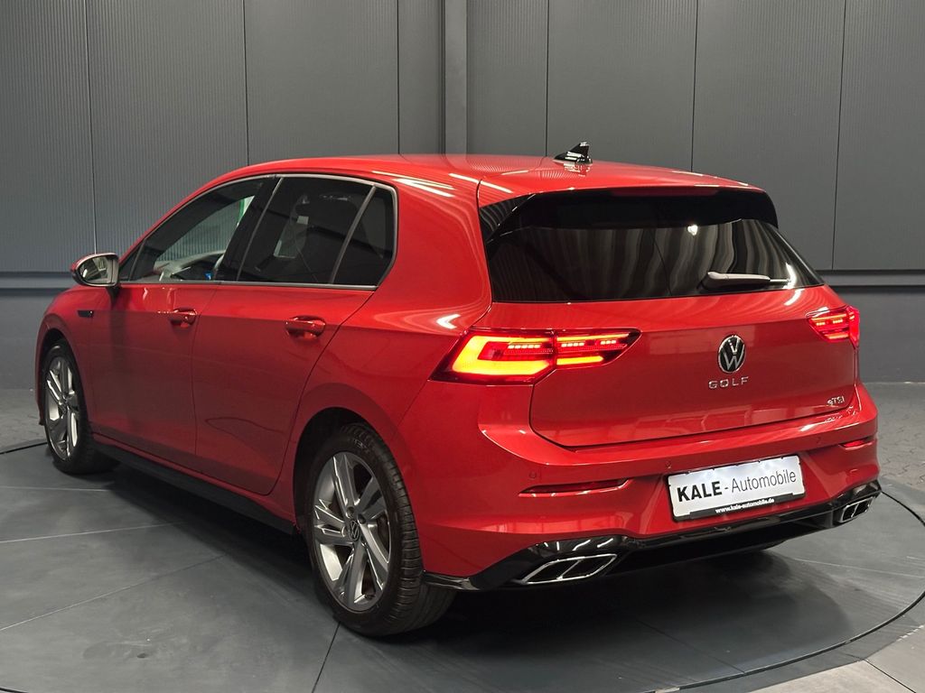 Volkswagen Golf 2024 г. Красный, пробег 19000 км
