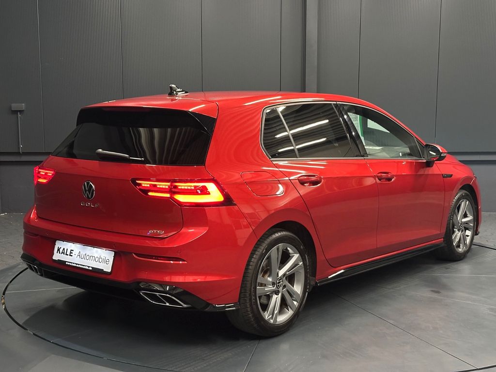 Volkswagen Golf 2024 г. Красный, пробег 19000 км
