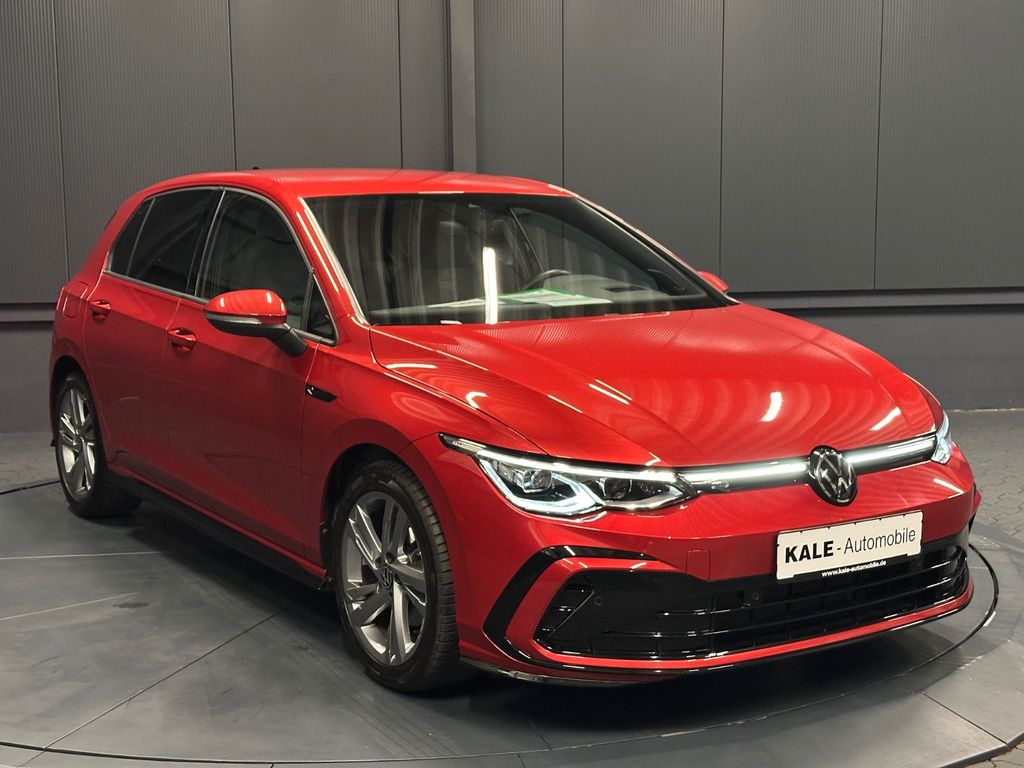 Volkswagen Golf 2024 г. Красный, пробег 19000 км