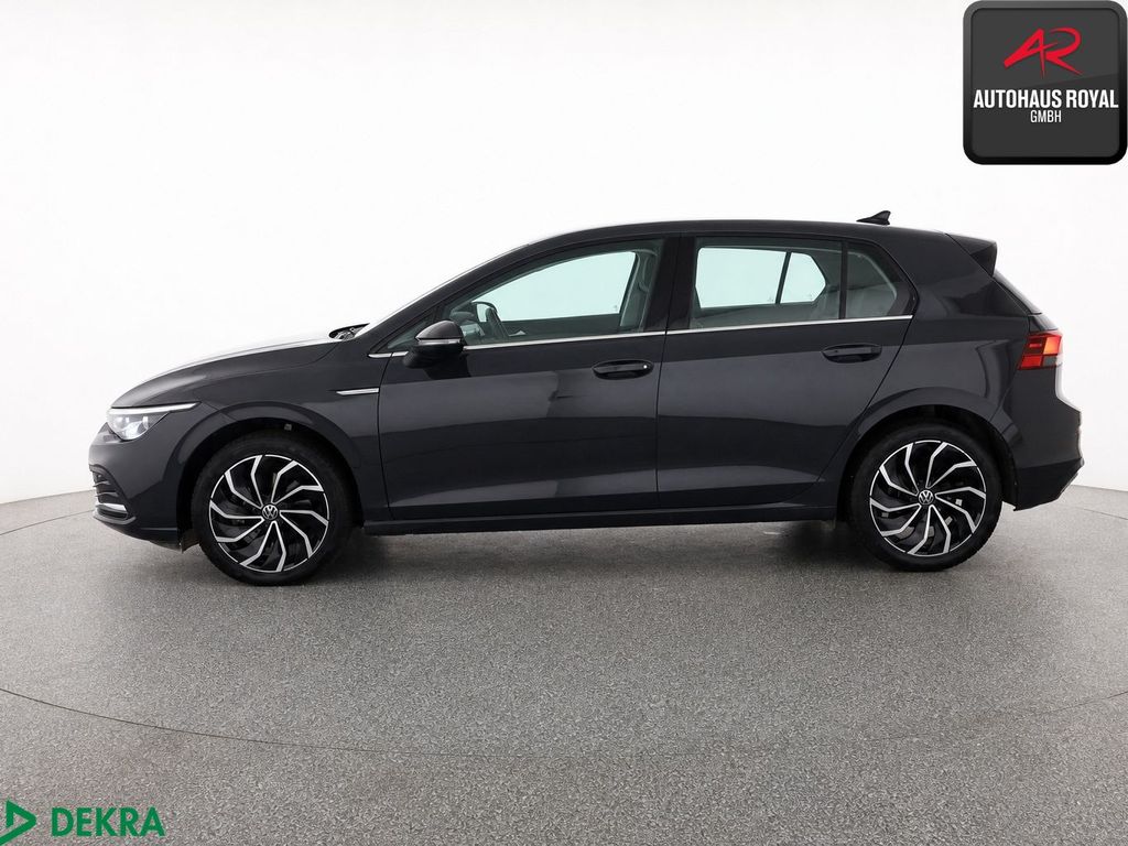 Volkswagen Golf 2024 г. Серый, пробег 26178 км