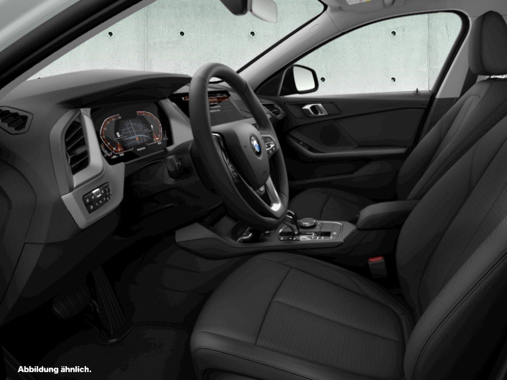 BMW 118 2024 г. Серый, пробег 42865 км