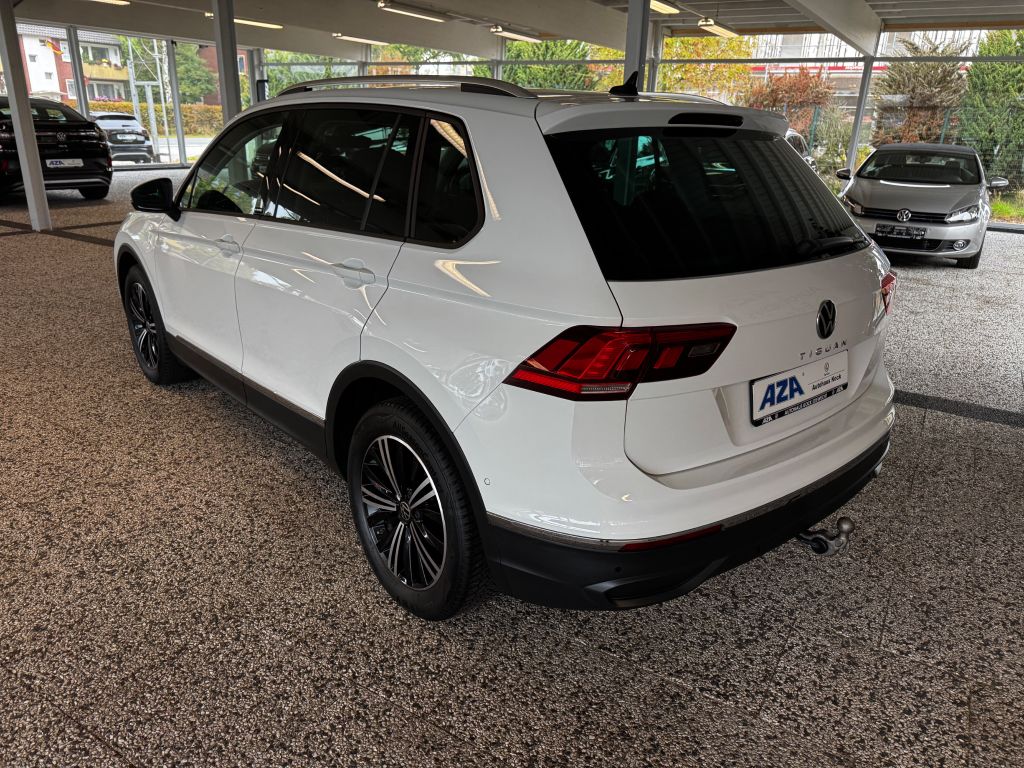 Volkswagen Tiguan 2022 г. Белый, пробег 47083 км