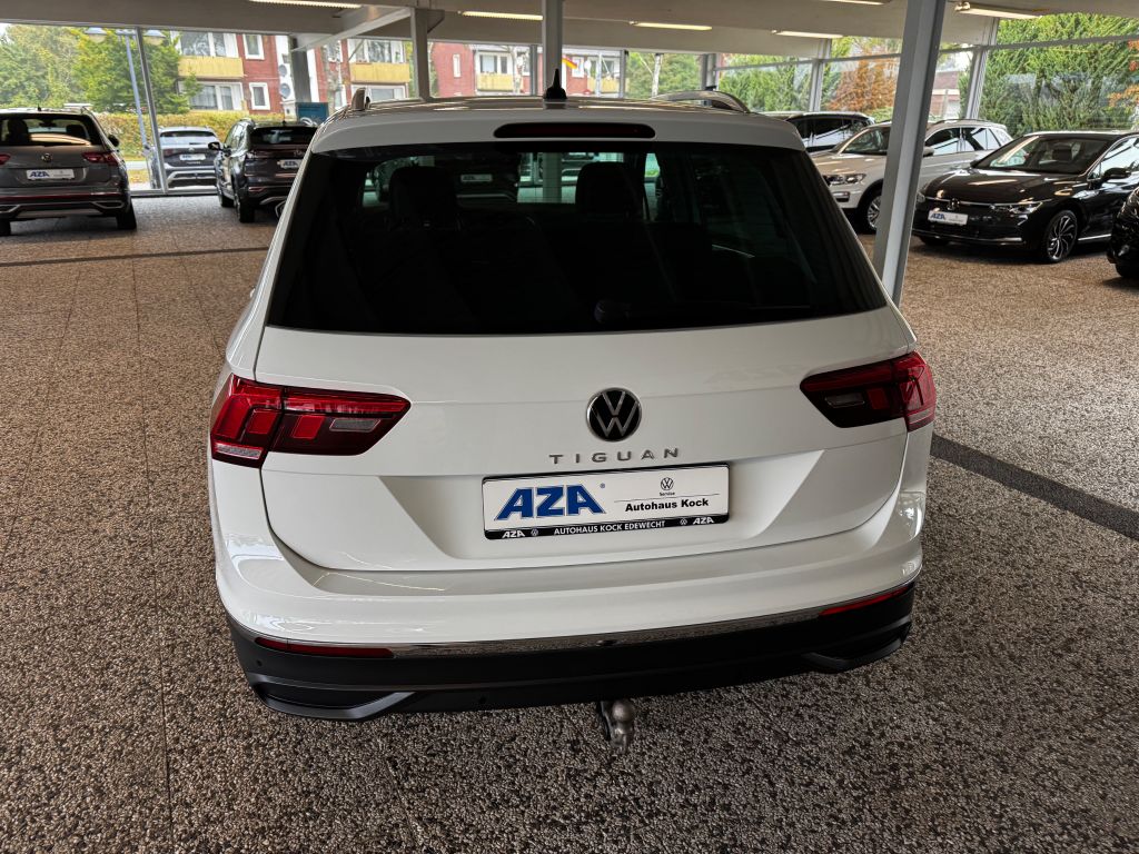 Volkswagen Tiguan 2022 г. Белый, пробег 47083 км