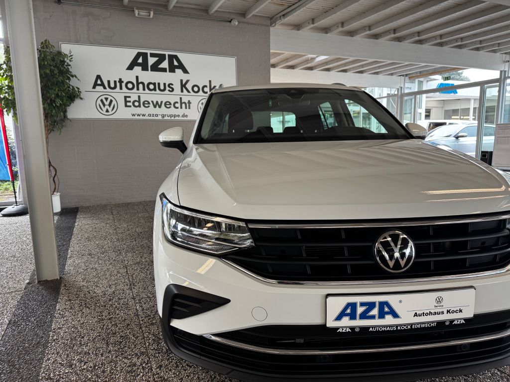 Volkswagen Tiguan 2022 г. Белый, пробег 47083 км