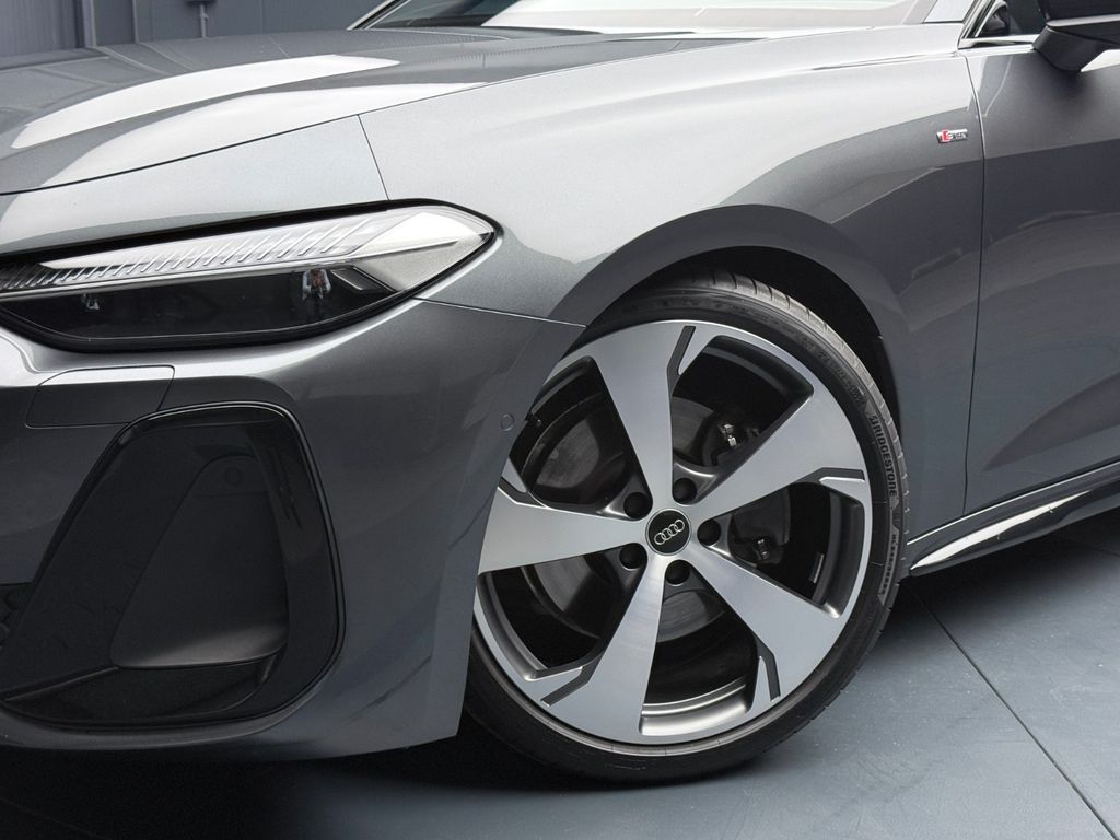 Audi A5 2025 г. Серый, пробег 24750 км