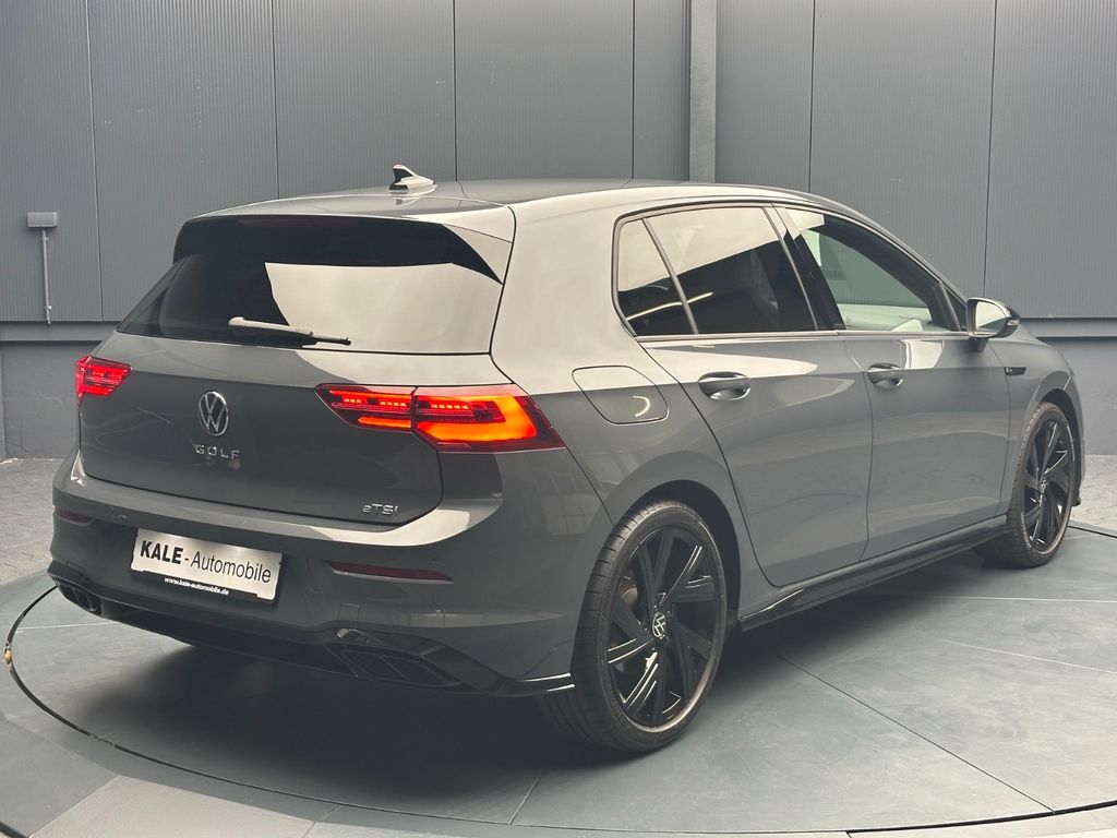 Volkswagen Golf 2024 г. Серый, пробег 18700 км