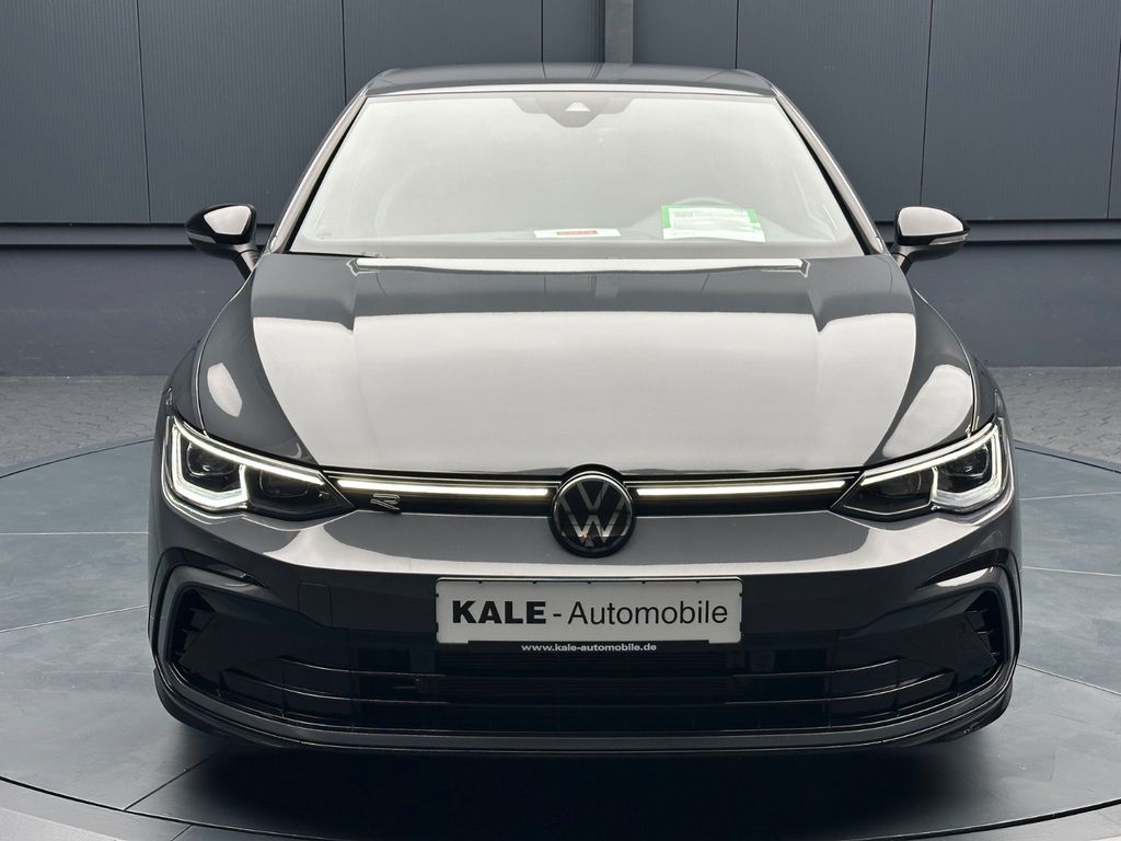 Volkswagen Golf 2024 г. Серый, пробег 18700 км