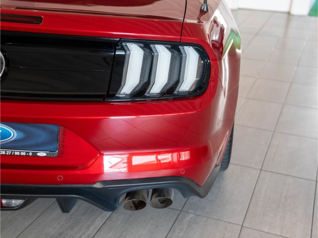 Ford Mustang 2021 г. Красный, пробег 48595 км
