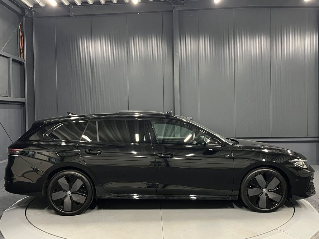 Volkswagen PASSAT VARIANT 2024 г. Чёрный, пробег 27000 км
