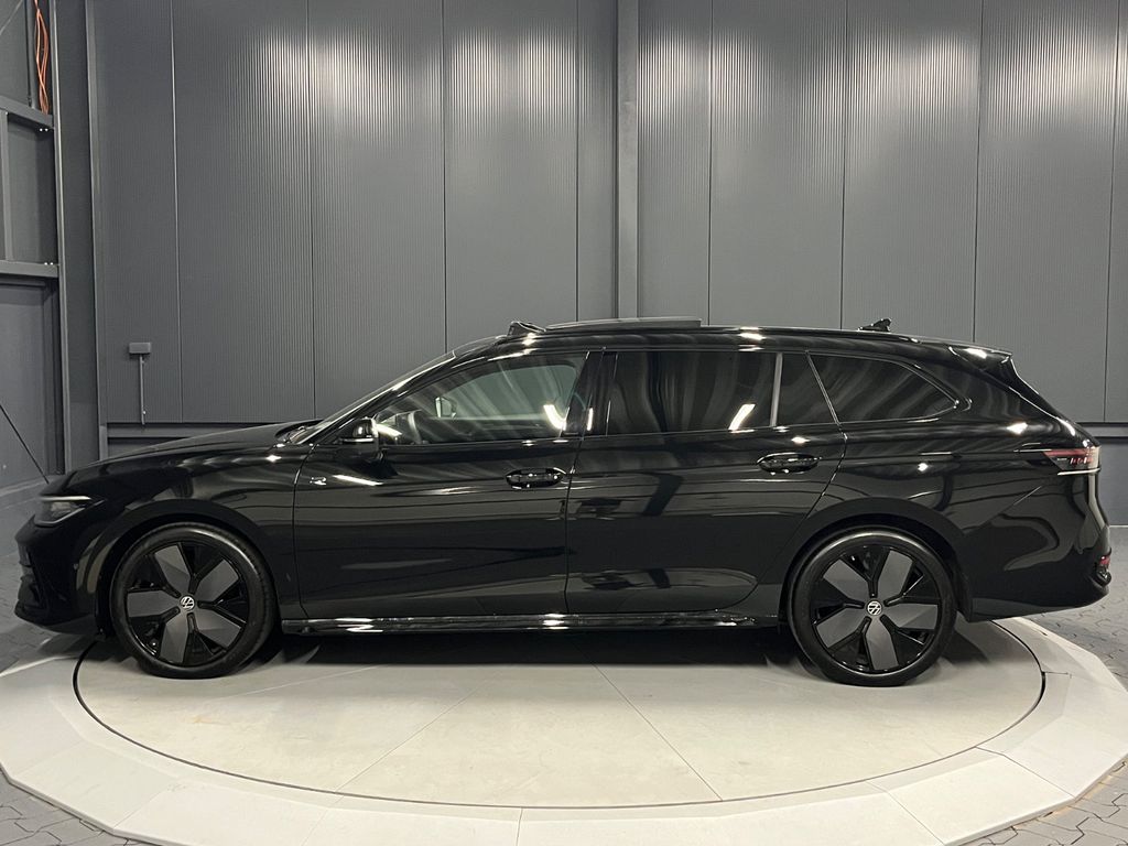 Volkswagen PASSAT VARIANT 2024 г. Чёрный, пробег 27000 км