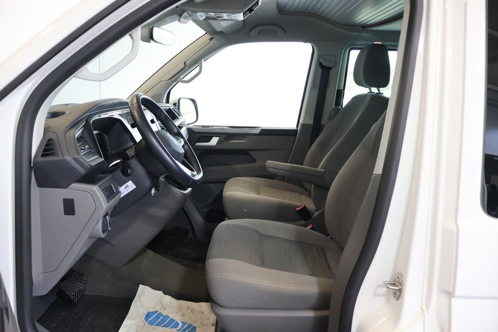 Volkswagen T6 CALIFORNIA 2023 г. Белый, пробег 56300 км