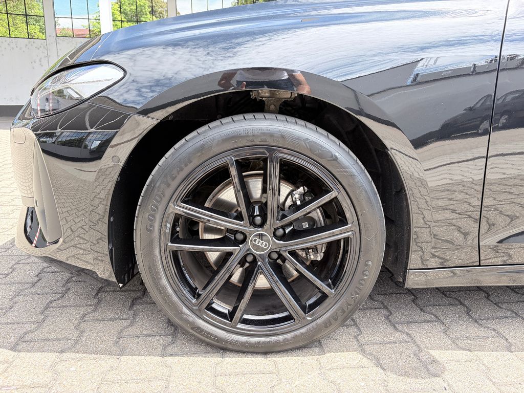 Audi A5 2025 г. Чёрный, пробег 35500 км