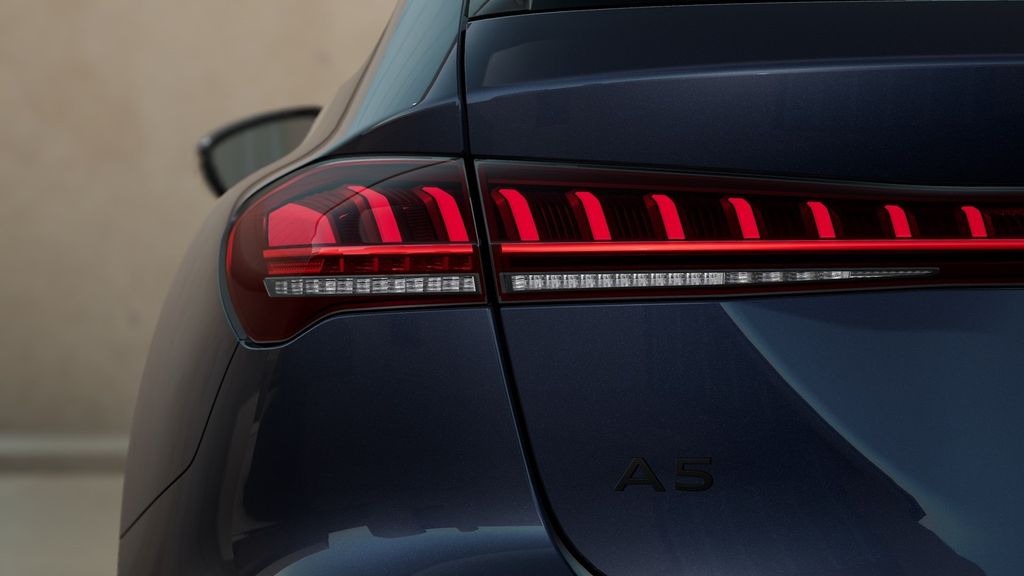 Audi A5 2026 г. Синий, пробег 27569 км