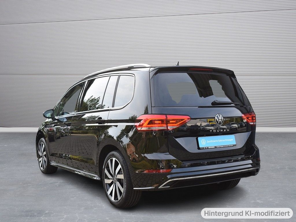Volkswagen Touran 2026 г. Чёрный, пробег 13200 км