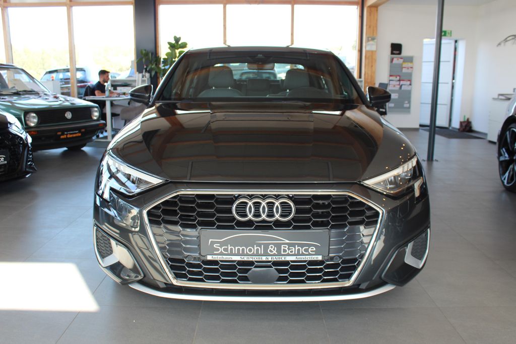 Audi A3 2023 г. Серый, пробег 52000 км