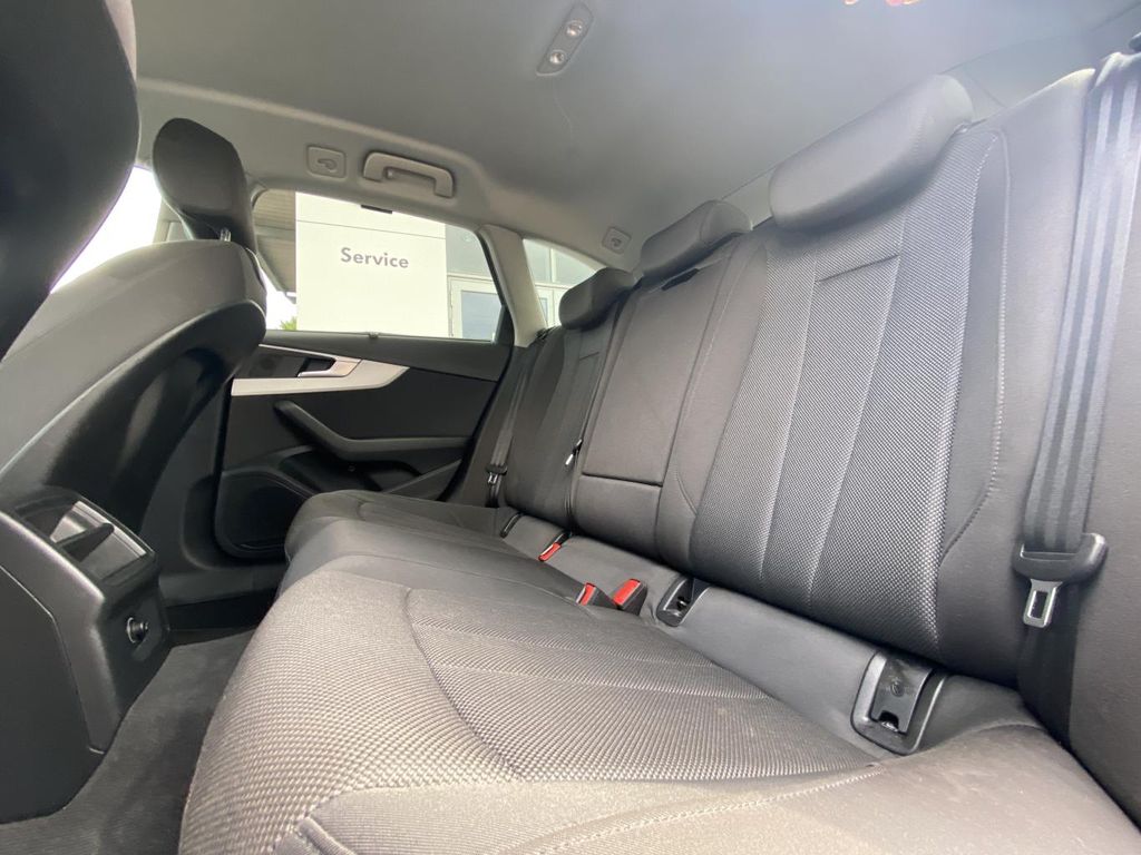 Audi A4 2022 г. Чёрный, пробег 46860 км