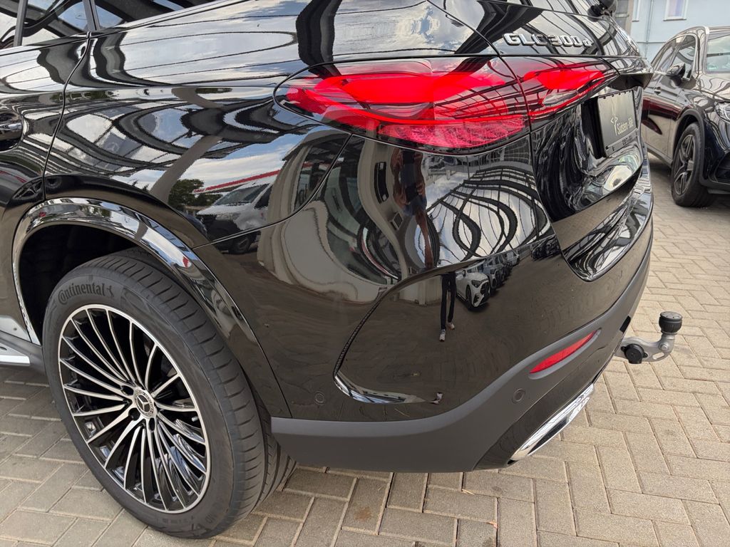 Mercedes-Benz GLC 300 2025 г. Чёрный, пробег 21000 км