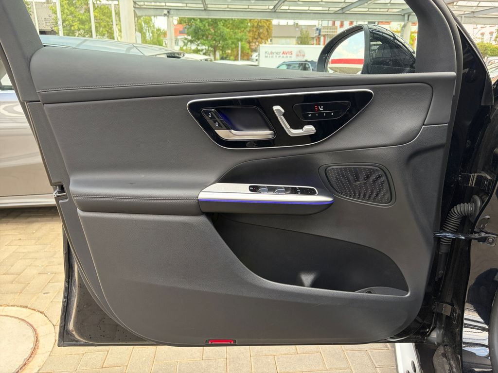 Mercedes-Benz GLC 300 2025 г. Чёрный, пробег 21000 км