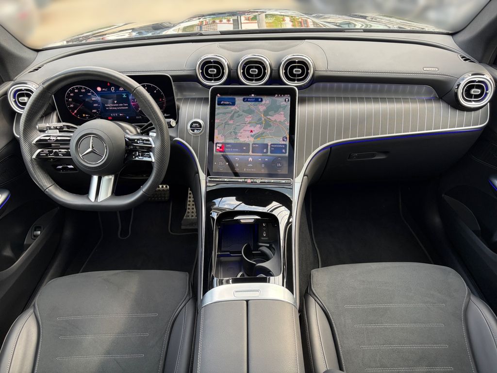 Mercedes-Benz GLC 300 2025 г. Чёрный, пробег 21000 км