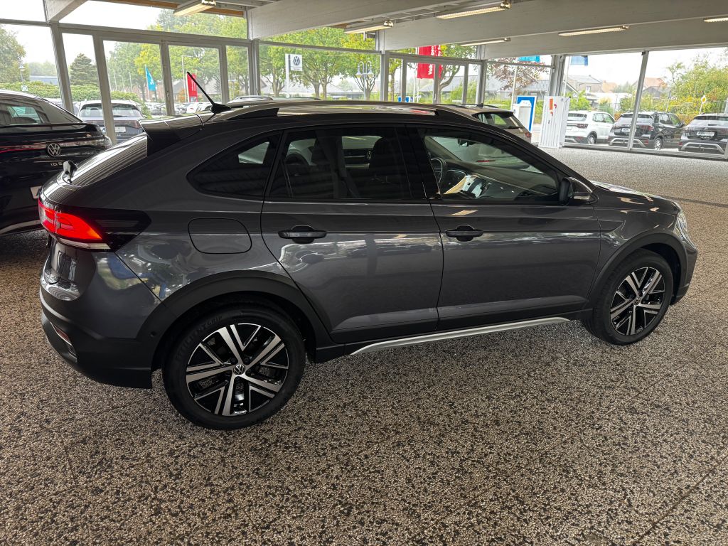 Volkswagen Taigo 2023 г. Серый, пробег 24492 км