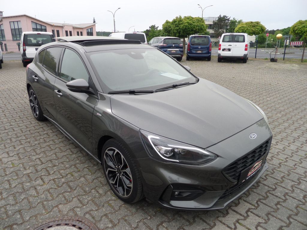 Ford Focus 2021 г. Серый, пробег 50000 км