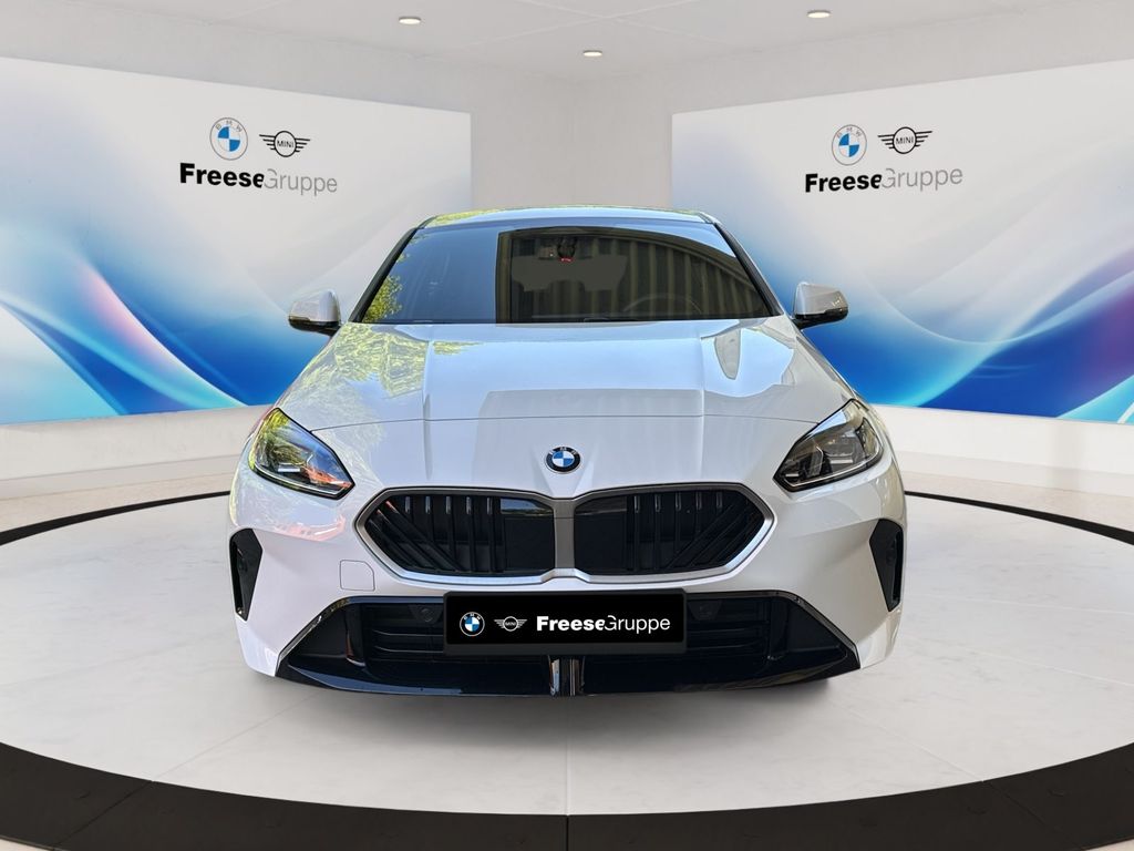 BMW 120 2025 г. Белый, пробег 12625 км