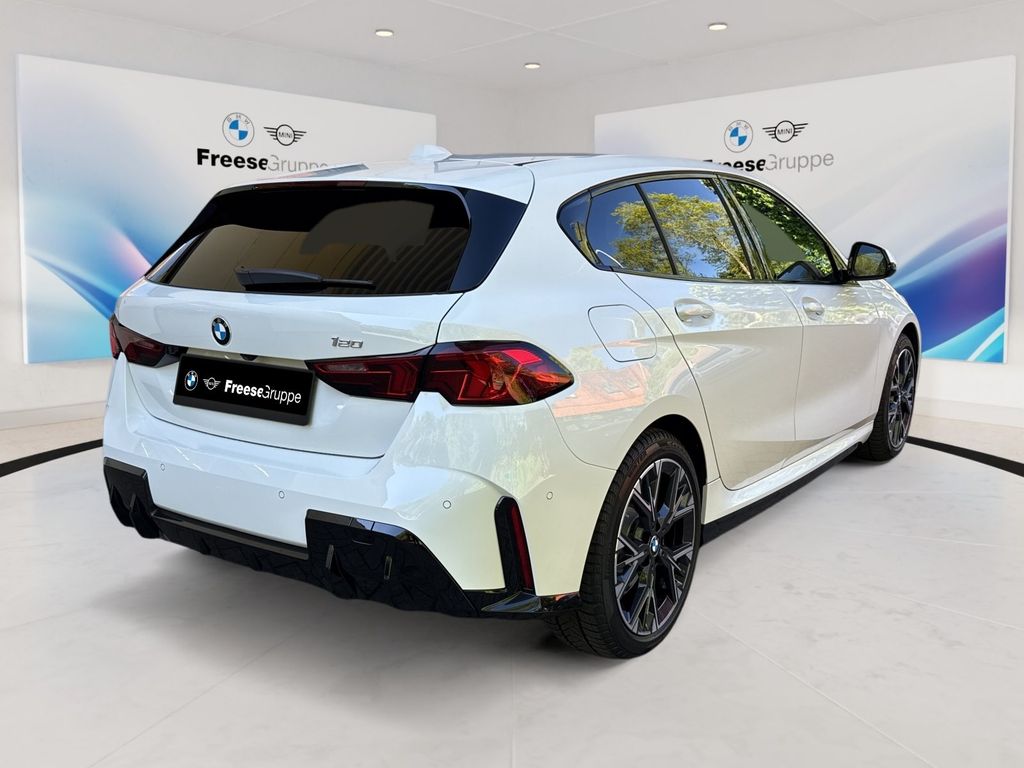 BMW 120 2025 г. Белый, пробег 12625 км