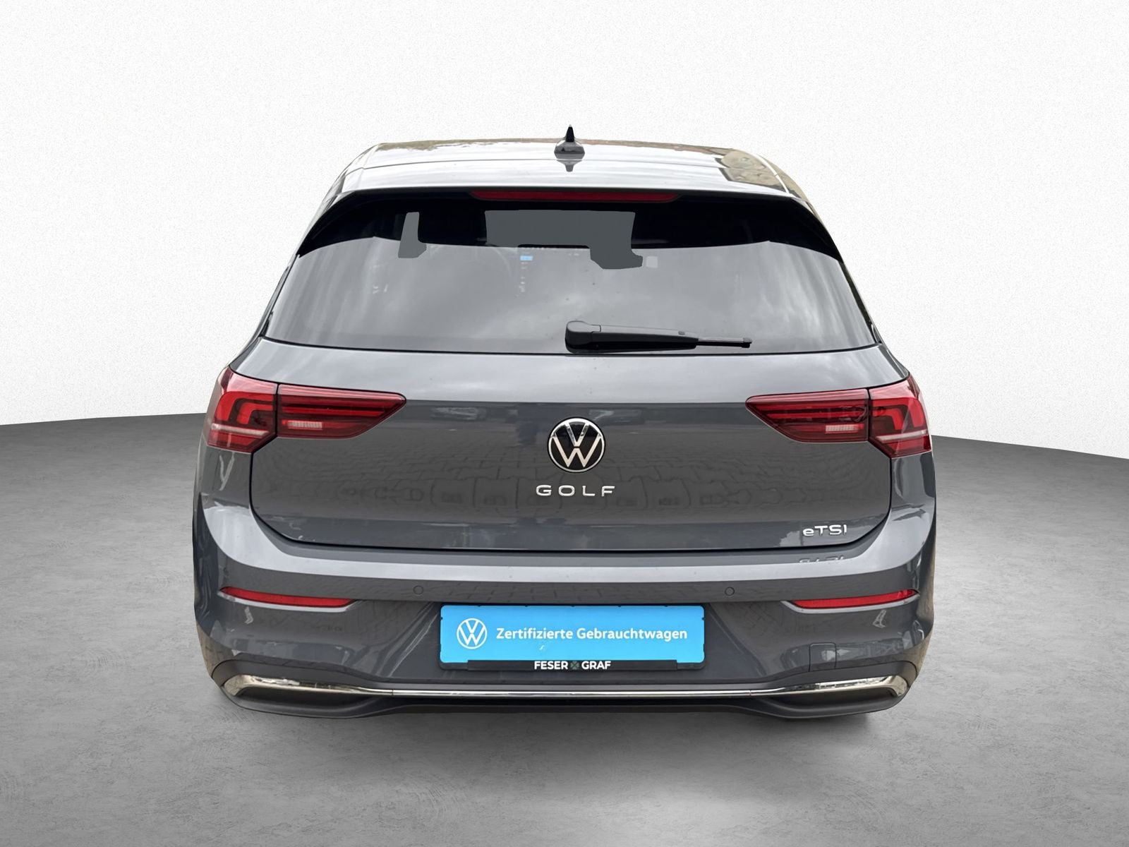 Volkswagen Golf 2026 г. Серый, пробег 18900 км