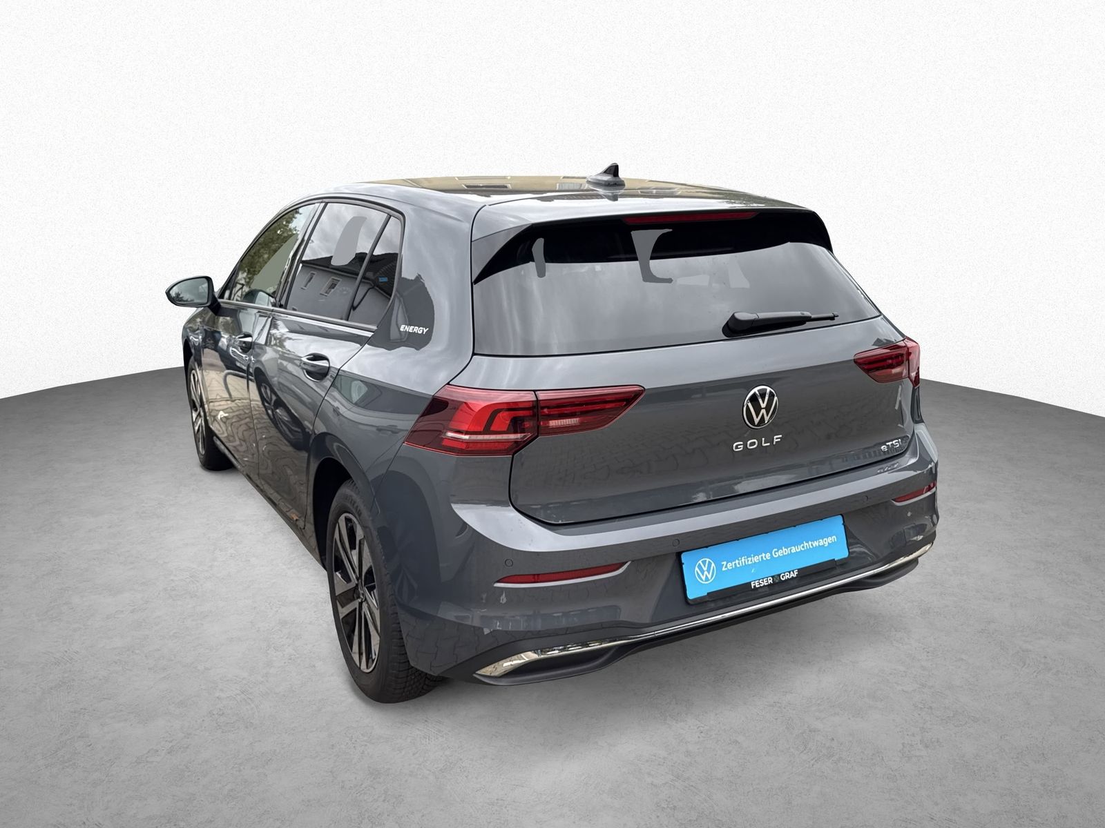 Volkswagen Golf 2026 г. Серый, пробег 18900 км