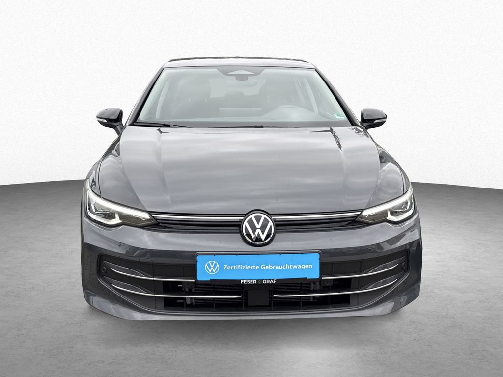 Volkswagen Golf 2026 г. Серый, пробег 18900 км