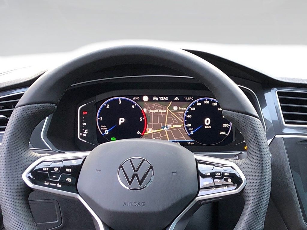 Volkswagen TIGUAN ALLSPACE 2025 г. Чёрный, пробег 12850 км