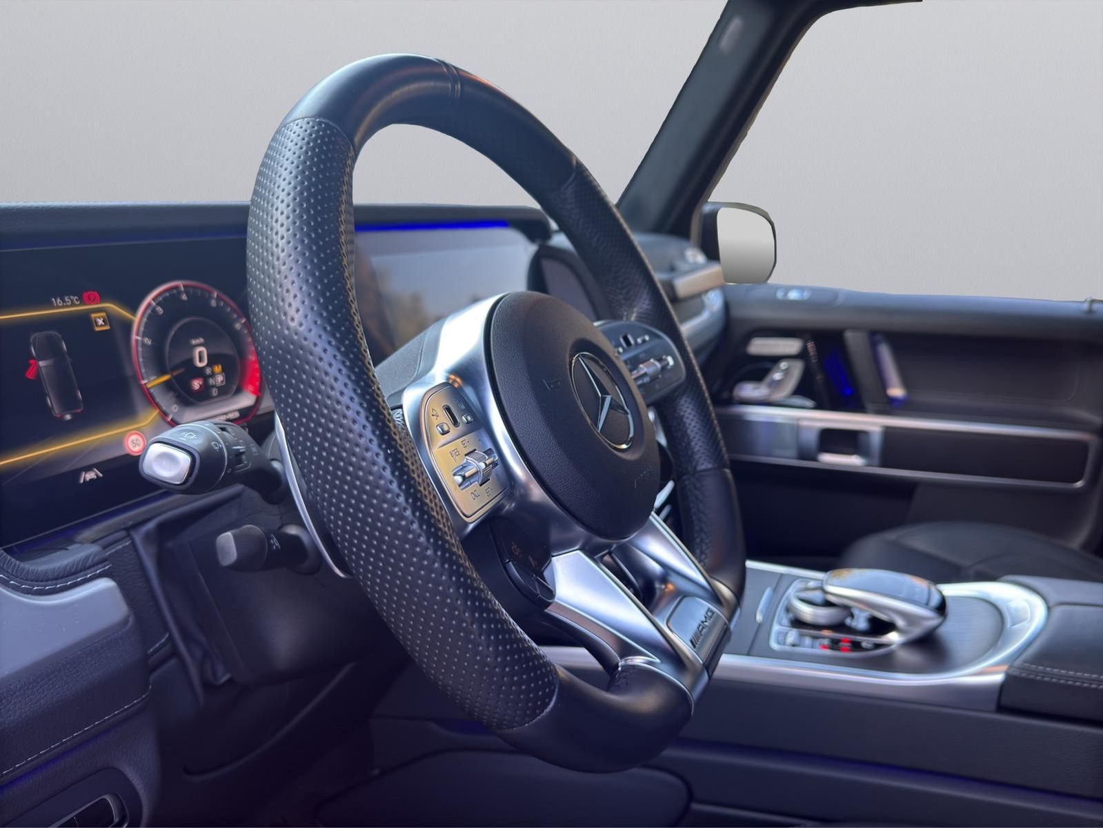 Mercedes-Benz G 63 AMG 2022 г. Чёрный, пробег 37450 км