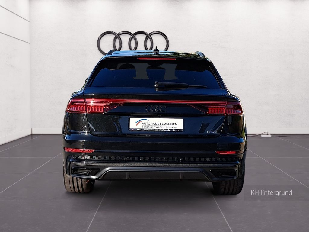 Audi Q8 2023 г. Чёрный, пробег 33050 км
