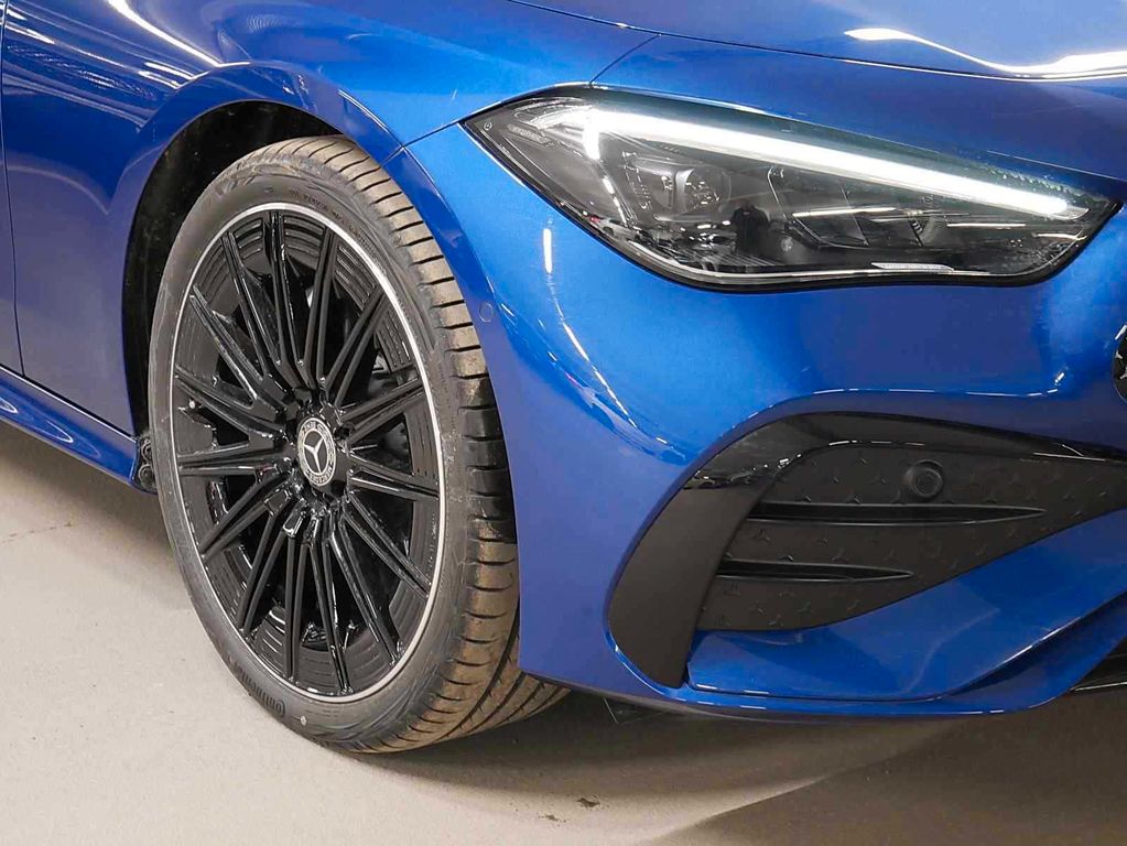 Mercedes-Benz CLE 300 2026 г. Синий, пробег 8500 км