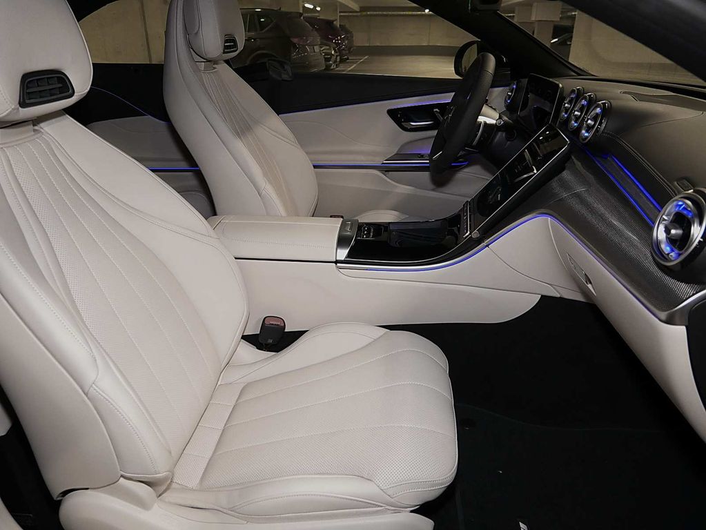 Mercedes-Benz CLE 300 2026 г. Синий, пробег 8500 км