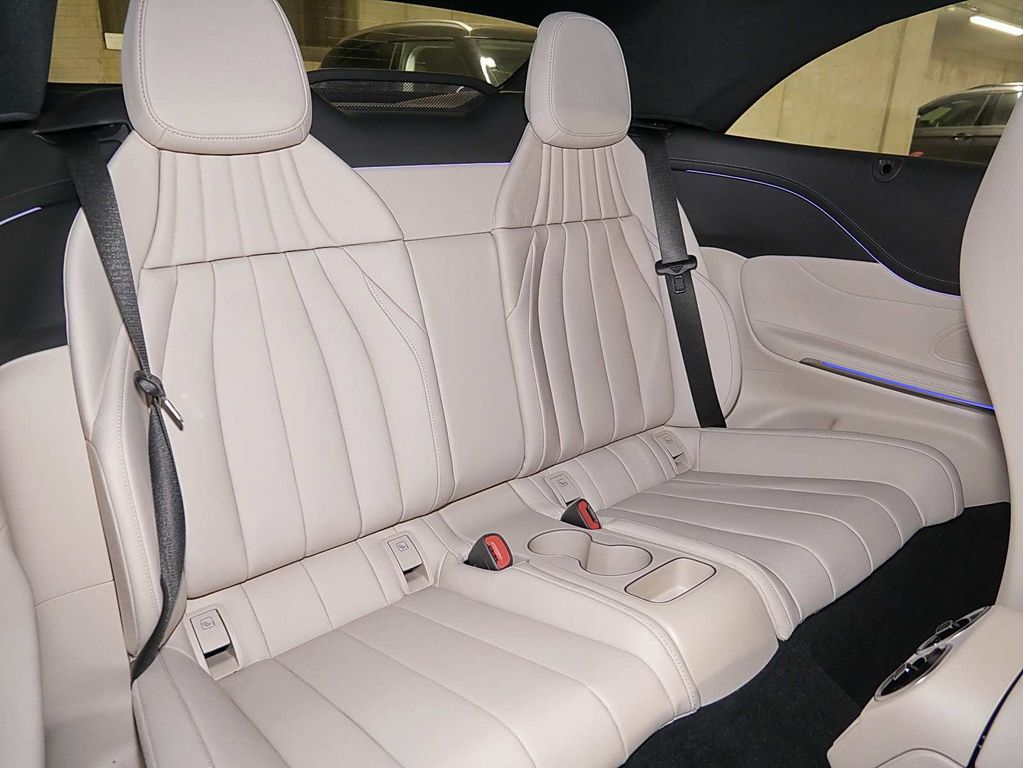 Mercedes-Benz CLE 300 2026 г. Синий, пробег 8500 км
