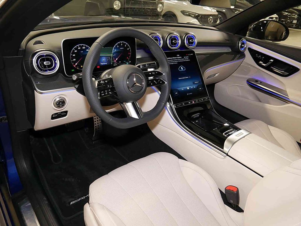 Mercedes-Benz CLE 300 2026 г. Синий, пробег 8500 км
