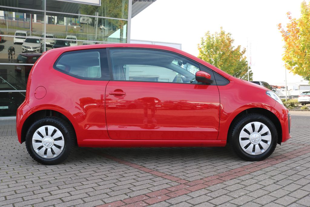 Volkswagen up! 2023 г. Красный, пробег 58230 км