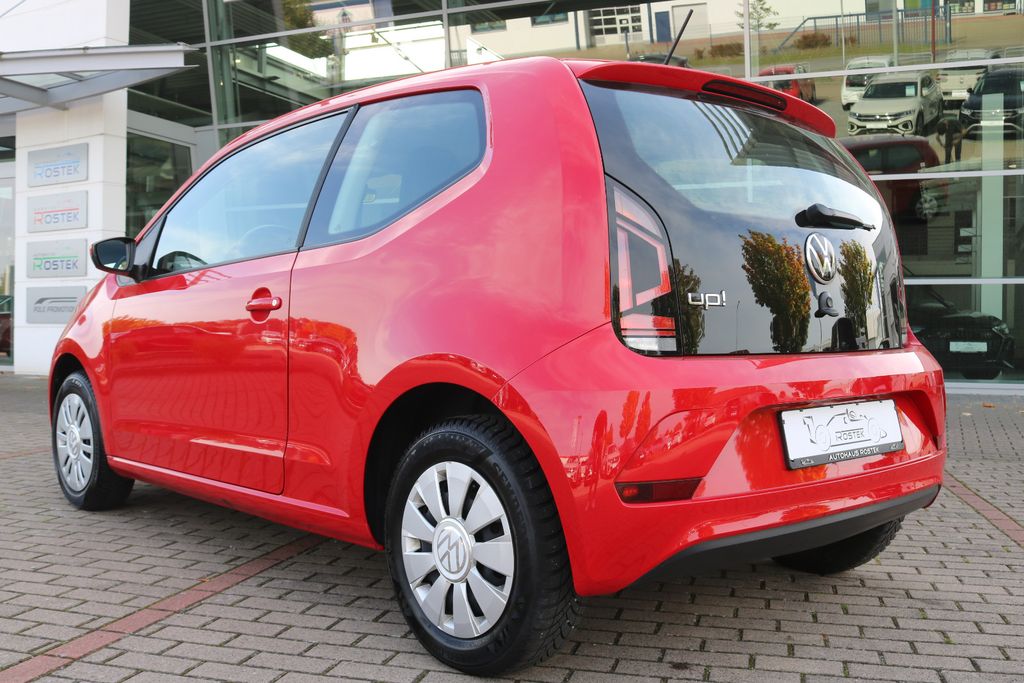 Volkswagen up! 2023 г. Красный, пробег 58230 км