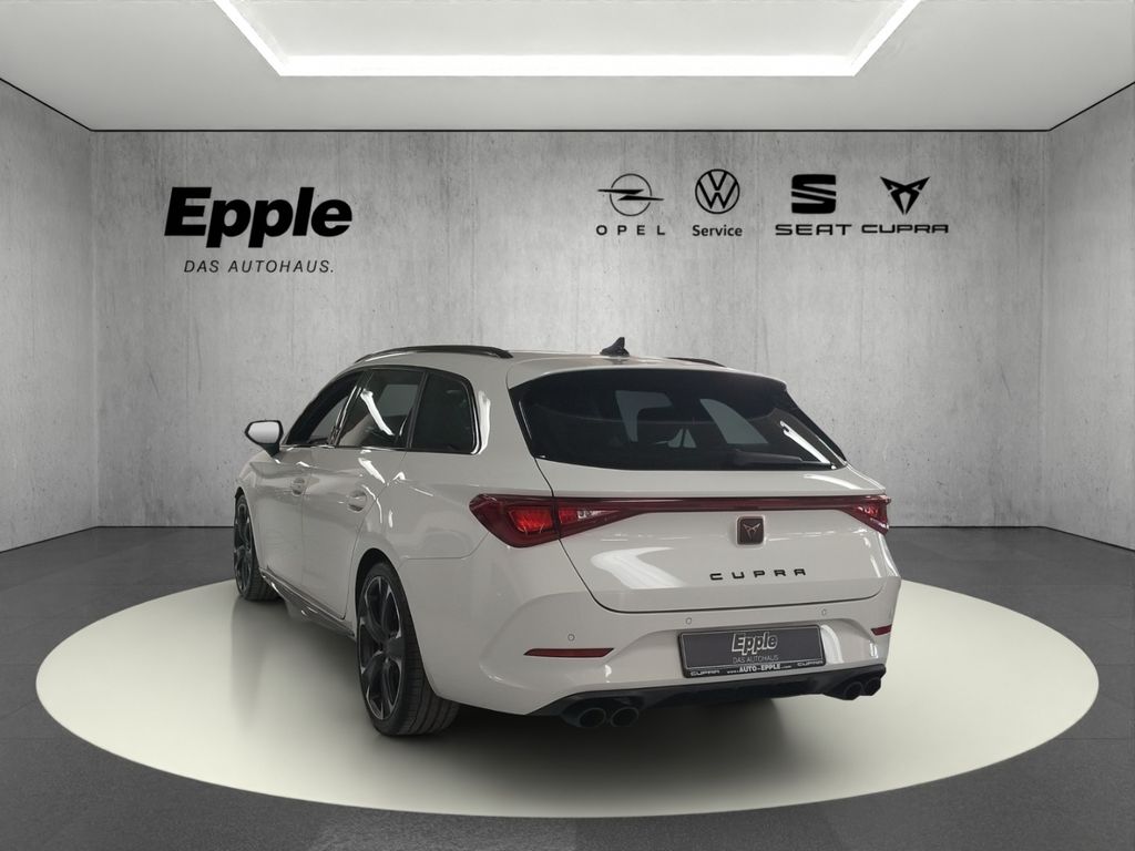 Cupra Leon 2023 г. Белый, пробег 26603 км