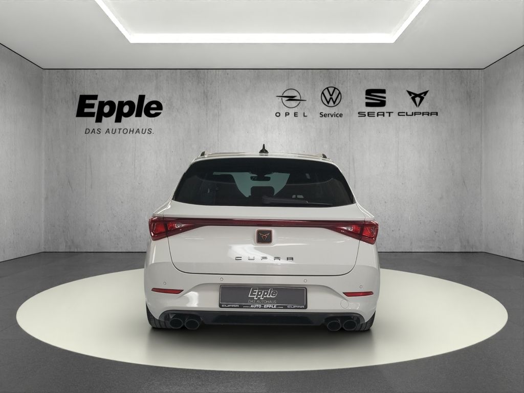Cupra Leon 2023 г. Белый, пробег 26603 км