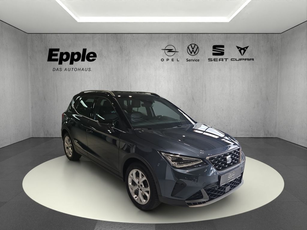 SEAT Arona 2023 г. Серый, пробег 52518 км