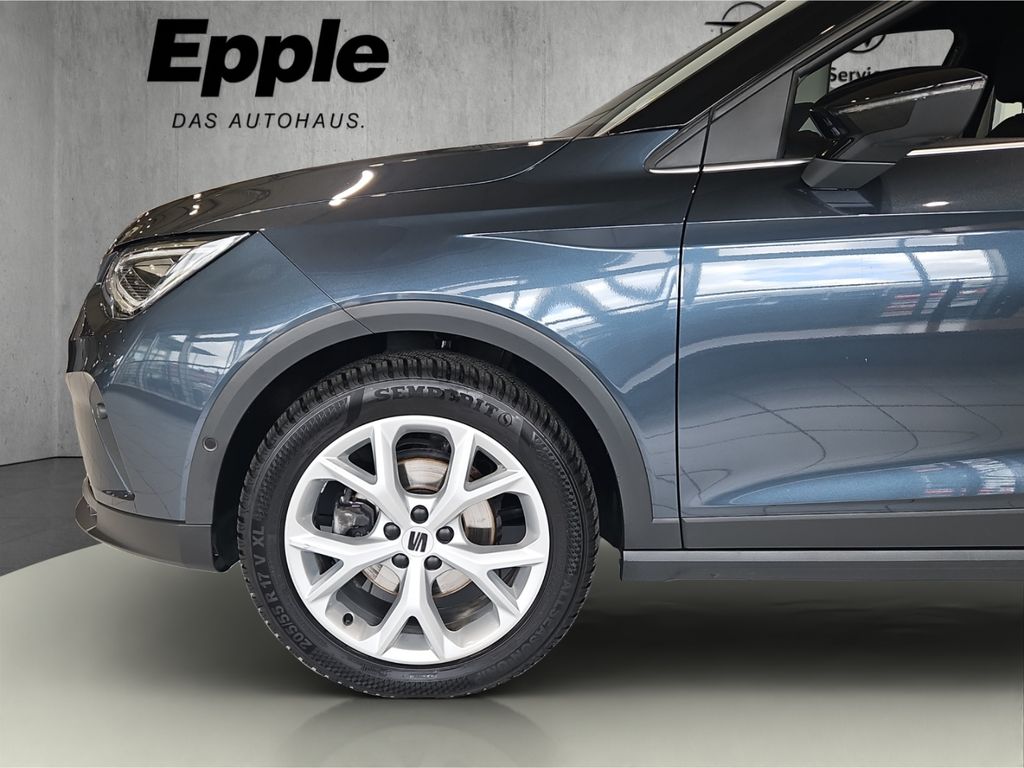 SEAT Arona 2023 г. Серый, пробег 52518 км